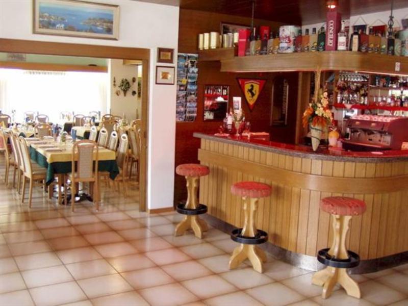 Hotel Ferrari Pinzolo Ngoại thất bức ảnh