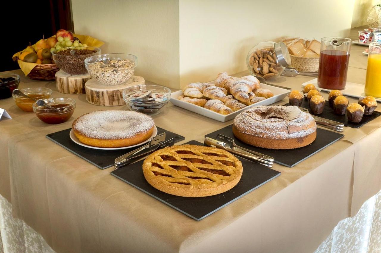 Hotel Ferrari Pinzolo Ngoại thất bức ảnh