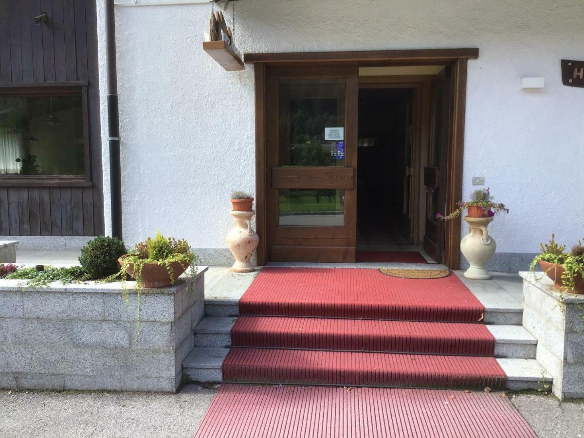 Hotel Ferrari Pinzolo Ngoại thất bức ảnh